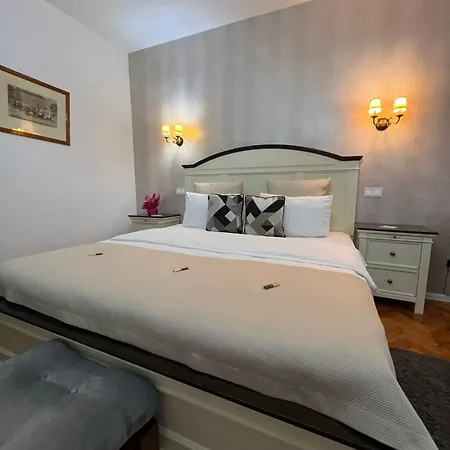 Royal Apartment