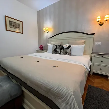 Royal Apartment